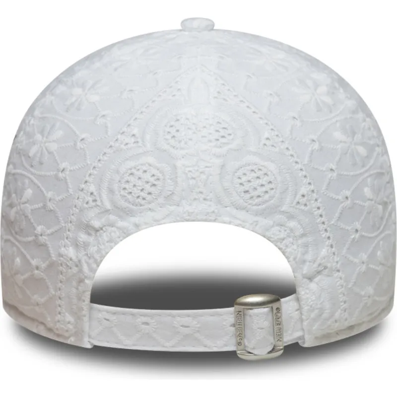 weisse-verstellbare-curved-cap-fur-damen-mit-weissem-logo-9twenty-broderie-der-new-york-yankees-mlb-von-new-era