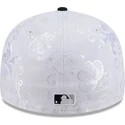 weisse-und-schwarze-59fifty-day-low-profile-fitted-cap-der-chicago-white-sox-mlb-von-new-era