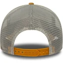 cepice-zaoblena-bezova-snapback-a-frame-graphic-patch-new-era