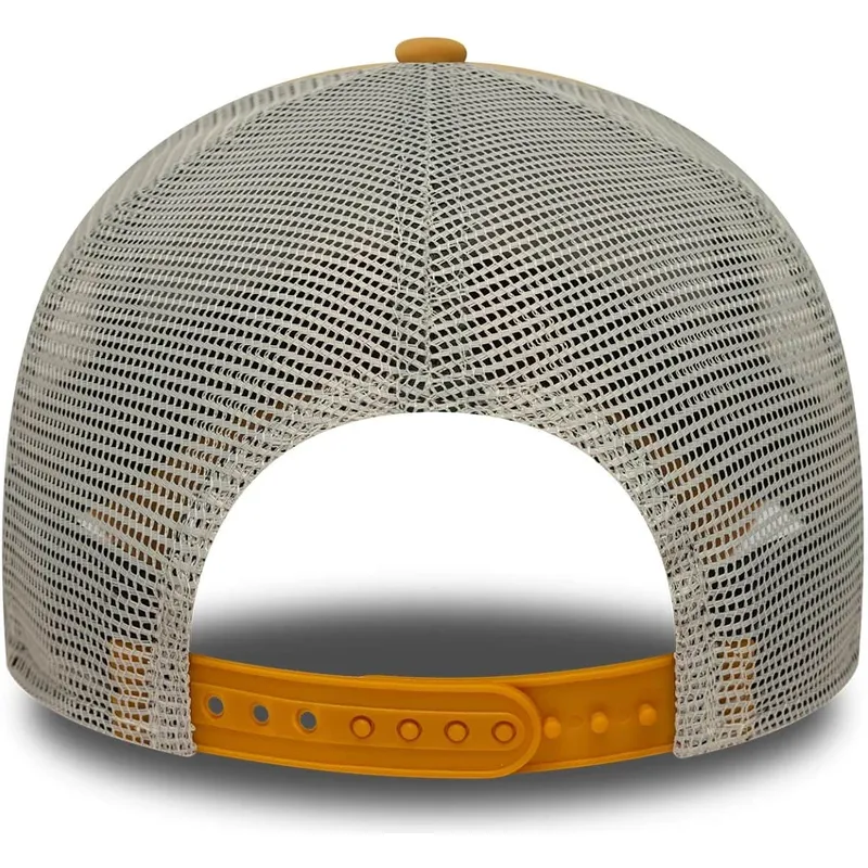 cepice-zaoblena-bezova-snapback-a-frame-graphic-patch-new-era cepice-zaoblena-bezova-snapback-a-frame-graphic-patch-new-era