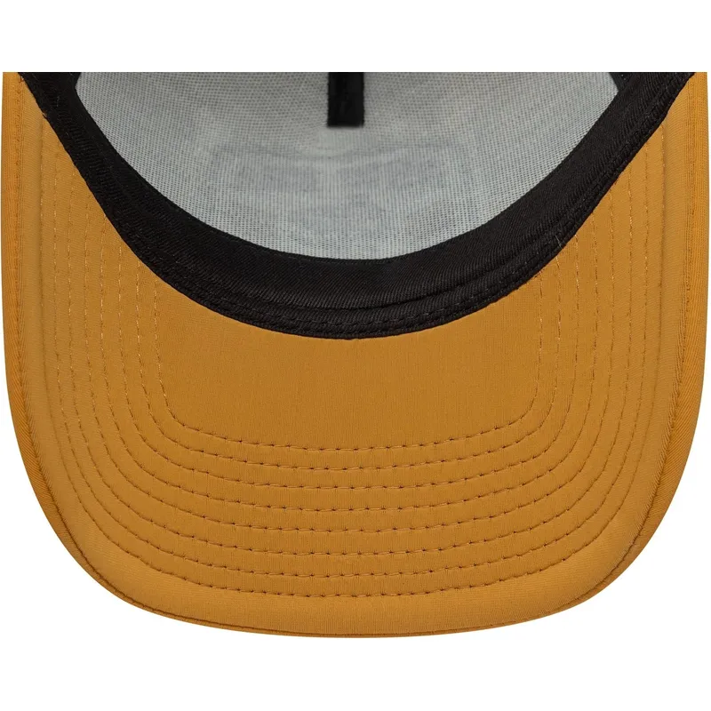 cepice-zaoblena-bezova-snapback-a-frame-graphic-patch-new-era cepice-zaoblena-bezova-snapback-a-frame-graphic-patch-new-era