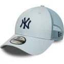 verstellbare-blaue-trucker-kappe-mit-dunkelblauem-logo-9forty-homefield-der-new-york-yankees-mlb-von-new-era