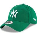 grune-verstellbare-gebogene-kappe-9twenty-core-classic-der-new-york-yankees-mlb-von-new-era
