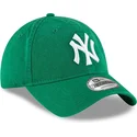 grune-verstellbare-gebogene-kappe-9twenty-core-classic-der-new-york-yankees-mlb-von-new-era