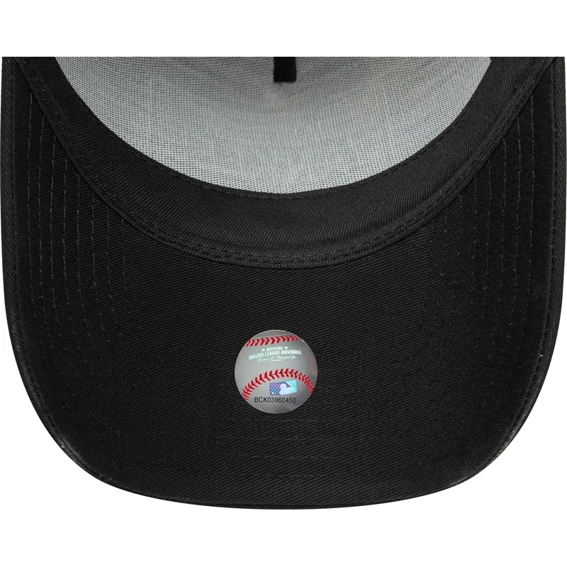 cepice-zaoblena-cerna-snapback-a-frame-patch-new-york-yankees-mlb-new-era