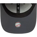 verstellbare-graue-kappe-mit-gebogenem-schirm-und-blauem-logo-9forty-recycled-von-los-angeles-dodgers-mlb-von-new-era
