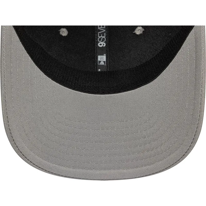 graue-trucker-cap-mit-grauem-logo-9seventy-stretch-snap-tonal-der-los-angeles-lakers-nba-von-new-era