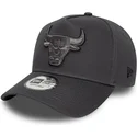 new-era-curved-brim-grey-logo-e-frame-tonal-outline-chicago-bulls-nba-grey-snapback-cap