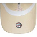 beige-verstellbare-damen-cap-mit-gebogenem-schirm-und-rosa-logo-9twenty-contrast-stitch-der-new-york-yankees-mlb-von-new-era