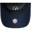 verstellbare-damenkappe-mit-gebogenem-schirm-in-marineblau-9twenty-denim-der-new-york-yankees-mlb-von-new-era