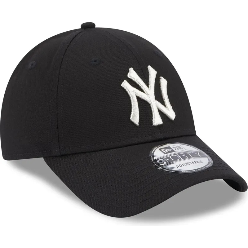 svart-bojd-justerbar-keps-for-dam-9forty-metallic-logo-fran-new-york-yankees-mlb-av-new-era