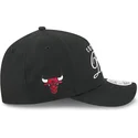 schwarze-gebogene-snapback-kappe-9forty-m-crown-draft-2025-der-chicago-bulls-nba-von-new-era