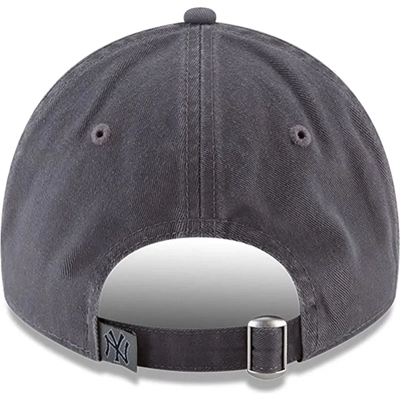 gra-justerbar-bojd-keps-med-bla-logotyp-9twenty-core-classics-fran-new-york-yankees-mlb-fran-new-era