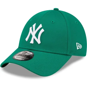 Grüne gebogene verstellbare Damen-Cap 9FORTY League Essential der New York Yankees MLB von New Era