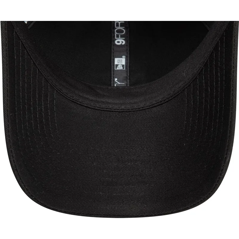 schwarze-verstellbare-curved-cap-9forty-badge-von-new-era