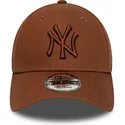 new-era-curved-brim-brown-logo-9forty-league-essential-new-york-yankees-mlb-brown-adjustable-cap
