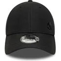 new-era-9forty-tonal-flawless-verstellbare-schwarze-kappe-mit-gebogenem-schirm-und-schwarzem-new-york-yankees-mlb-logo