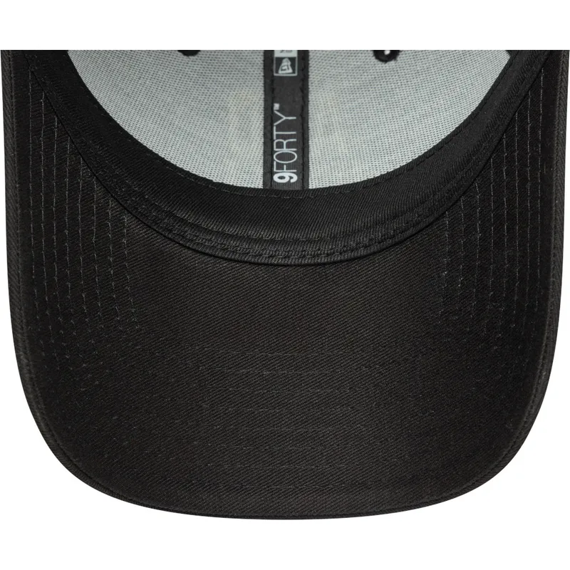 justerbar-svart-bojd-keps-9forty-metallic-champ-fran-ufc-ultimate-fighting-championship-and-still-av-new-era