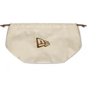 verstellbare-beige-gebogene-kappe-mit-braunem-logo-9twenty-leather-der-new-york-yankees-mlb-von-new-era