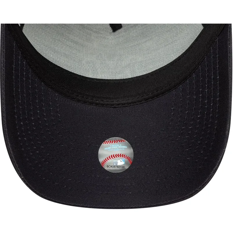 cepice-zaoblena-namornicka-modra-snapback-a-frame-outline-new-york-yankees-mlb-new-era