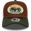 cap-zaoblena-multicolor-snapback-marron-a-frame-animal-patch-bufalo-new-era