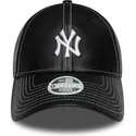 schwarze-gebogene-verstellbare-damenkappe-9forty-topstitch-pu-der-new-york-yankees-mlb-von-new-era