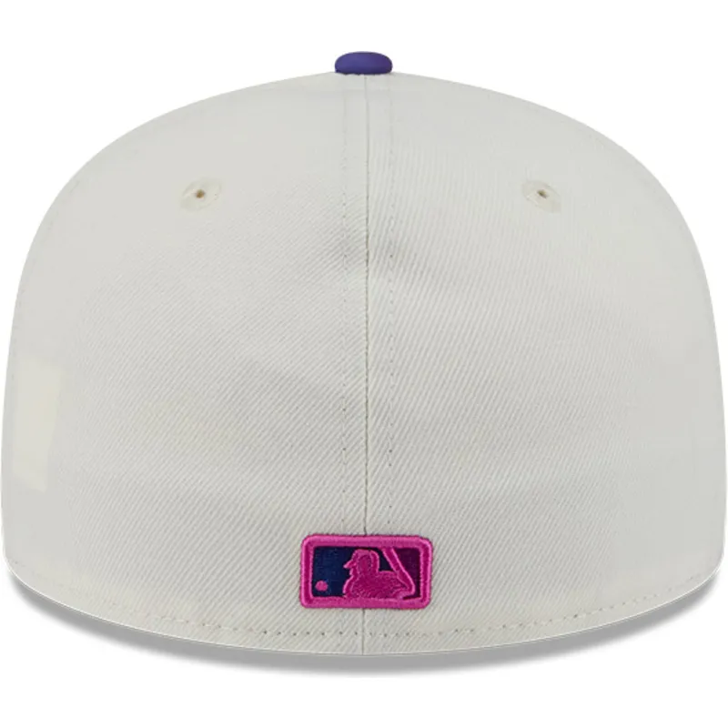 gorra-plana-beige-y-violeta-ajustada-59fifty-clr-dvlp-de-new-york-yankees-mlb-de-new-era