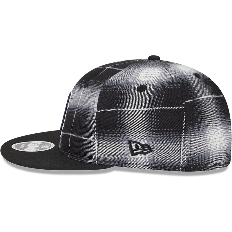 gorra-plana-negra-snapback-9fifty-retro-crown-plaid-de-boston-red-sox-mlb-de-new-era
