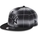 cepice-rovna-cerna-snapback-9fifty-retro-crown-plaid-new-york-yankees-mlb-new-era