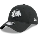 gorra-curva-negra-ajustable-9twenty-stamp-de-chicago-blackhawks-nhl-de-new-era