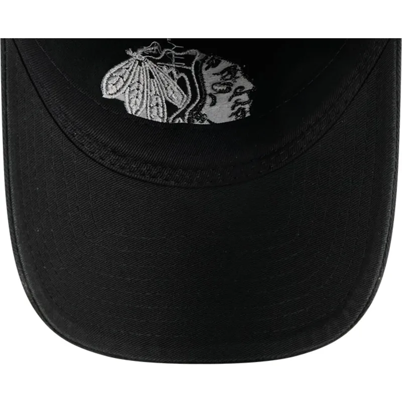 gorra-curva-negra-ajustable-9twenty-stamp-de-chicago-blackhawks-nhl-de-new-era