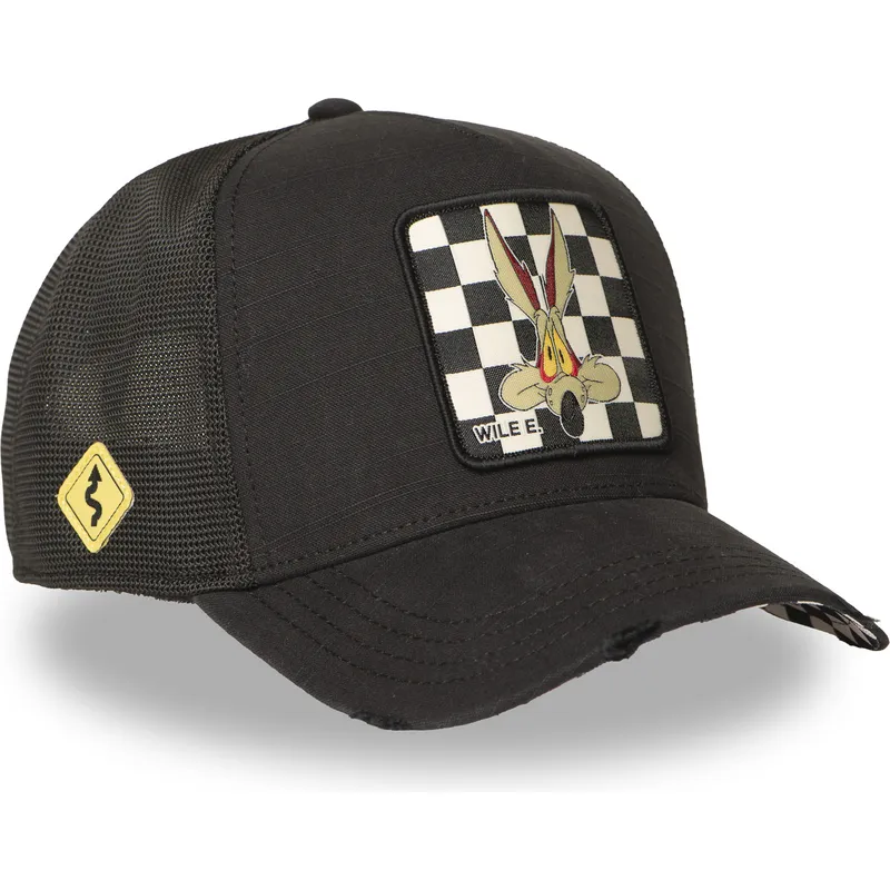 gorra-trucker-negra-coyote-loo12-wil-looney-tunes-de-capslab