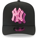 cepice-zaoblena-cerna-snapback-9fifty-a-frame-neon-new-york-yankees-mlb-new-era