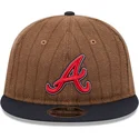 braune-und-marineblaue-verstellbare-flache-kappe-9fifty-retro-crown-wool-pinstripe-der-atlanta-braves-mlb-von-new-era