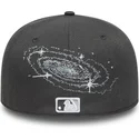 cepice-zaoblena-seda-prilehava-59fifty-planet-icon-new-york-yankees-mlb-new-era
