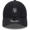 marineblaue-verstellbare-curved-cap-9forty-pin-der-new-york-yankees-mlb-von-new-era