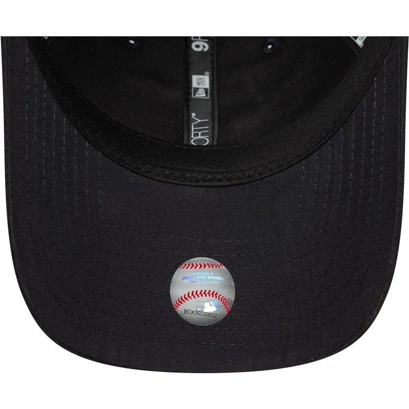 cepice-zaoblena-namornicka-modra-nastavitelny-9forty-pin-new-york-yankees-mlb-new-era