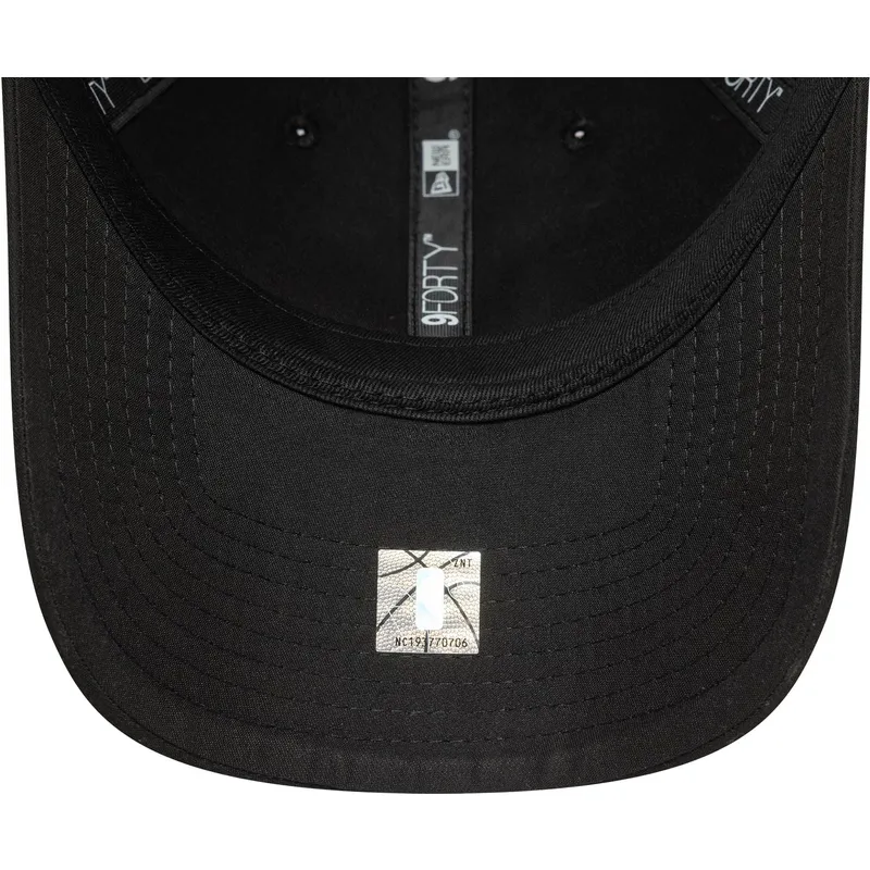 gorra-curva-negra-ajustable-9forty-pin-de-chicago-bulls-nba-de-new-era