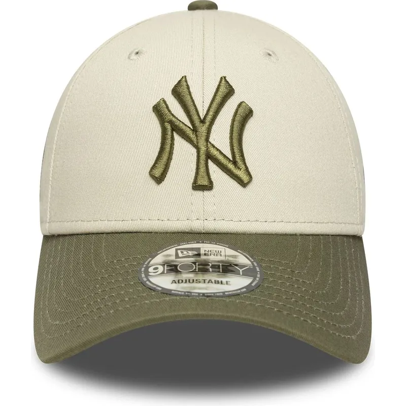 beige-und-grune-verstellbare-curved-cap-9forty-side-patch-der-new-york-yankees-mlb-von-new-era