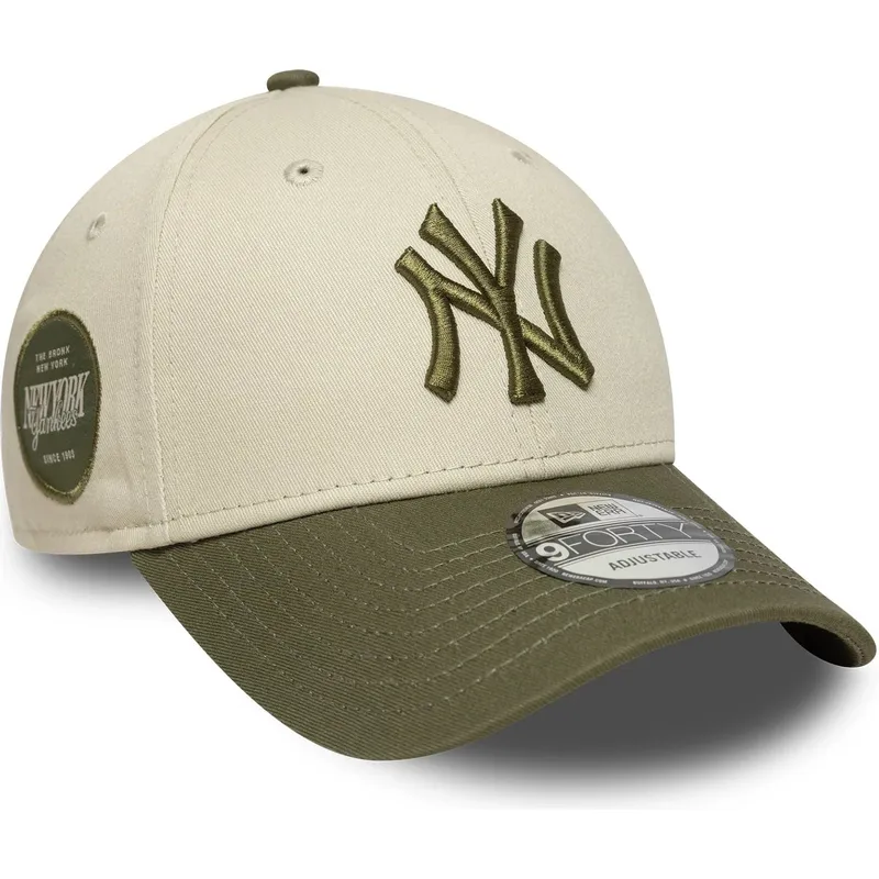 beige-och-gron-justerbar-9forty-side-patch-keps-new-york-yankees-mlb-fran-new-era