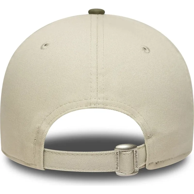 gorra-curva-beige-y-verde-ajustable-9forty-side-patch-de-new-york-yankees-mlb-de-new-era