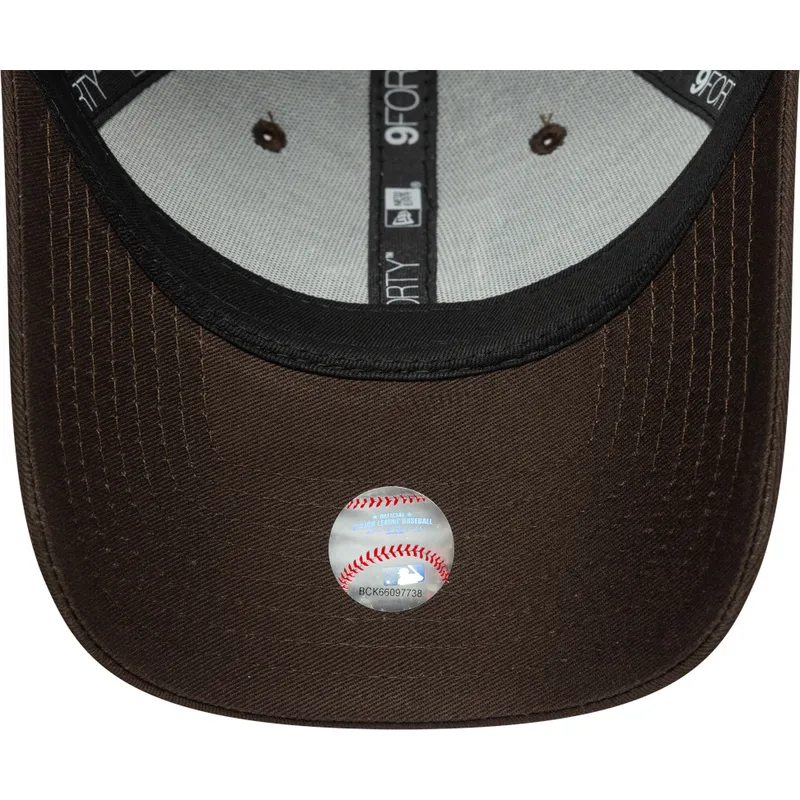 gorra-curva-marron-ajustable-9forty-outline-de-los-angeles-dodgers-mlb-de-new-era