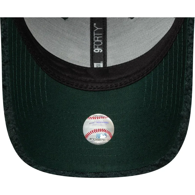 cepice-zaoblena-zelena-nastavitelny-9forty-winter-borg-oakland-athletics-mlb-new-era