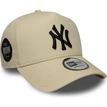 Gorra curva beige snapback 9FORTY E Frame Side Patch de New York Yankees MLB de New Era