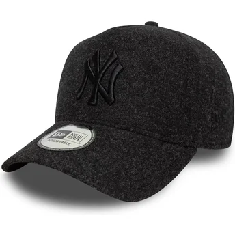Schwarze Snapback-Kappe mit gebogenem Schirm und schwarzem Logo 9FORTY E Frame Melton der New York Yankees MLB von New Era
