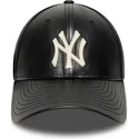 gorra-curva-negra-ajustable-9forty-m-crown-img-leather-de-new-york-yankees-mlb-de-new-era