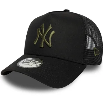 New York Yankees MLB svart truckerkeps med grönt A Frame League Essential-logotyp från New Era