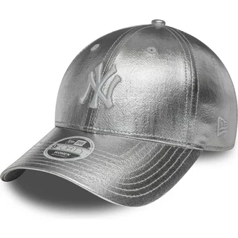 Gorra curva plateada ajustable para mujer 9FORTY Metallic de New York Yankees MLB de New Era