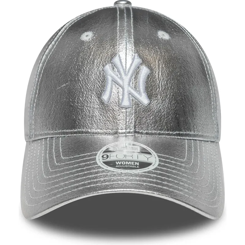 gebogene-silberne-verstellbare-damenkappe-9forty-metallic-der-new-york-yankees-mlb-von-new-era