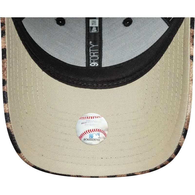 cepice-zaoblena-leopardi-nastavitelny-9forty-leo-velour-new-york-yankees-mlb-new-era